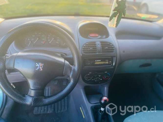 Peugeot 206 año 2002