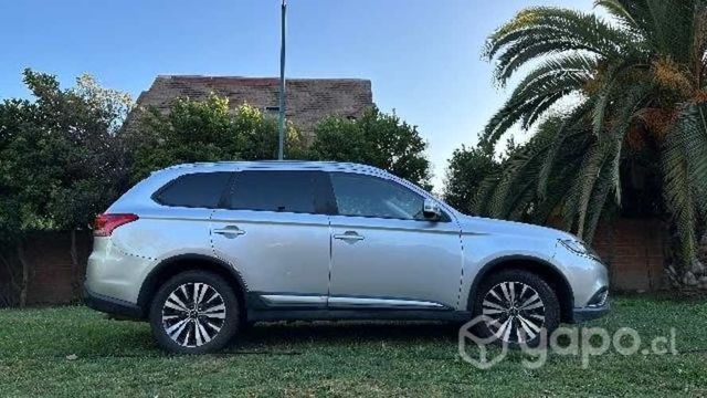 MITSUBISHI OUTLANDE,AÑO 2019