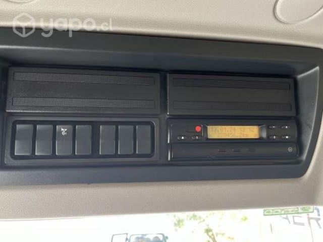 Renault modelo kerax 460 hp año 2013