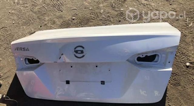 Tapa maleta/ maletero Nissan versa