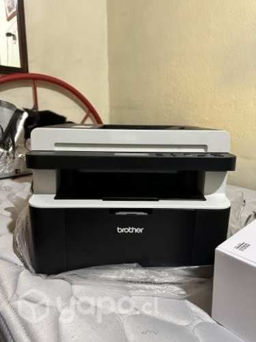 Impresora blanco y negro brother