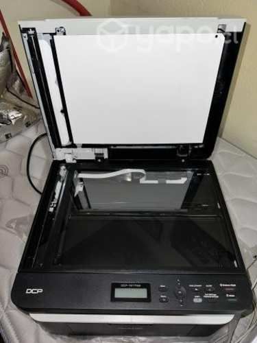 Impresora blanco y negro brother