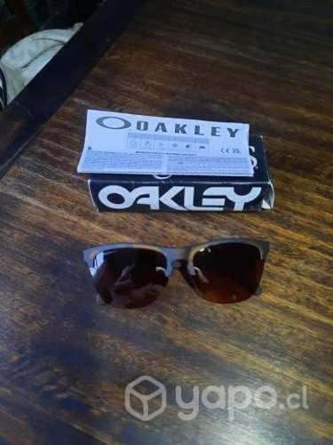 Se venden lentes oakley
