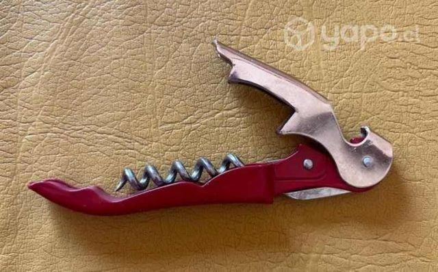 Saca corcho y destapador