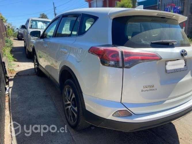 Vendo Rav4 full 2017