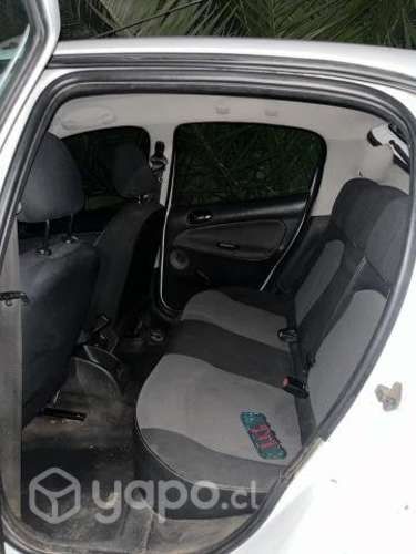 Se vende auto PEUGEOT 206