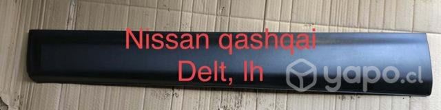 Moldura puerta nissan qashqai
