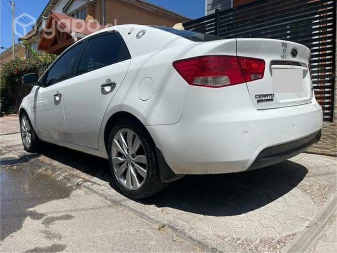Kia Cerato 2012 AUTOMATICO