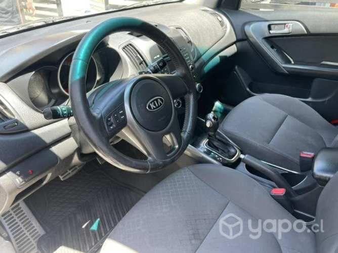 Kia Cerato 2012 AUTOMATICO