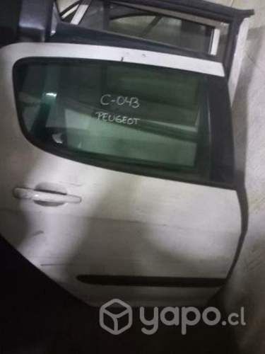 Puerta trasera derecha peugeot 307. 2006