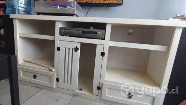 Rack blanco de madera