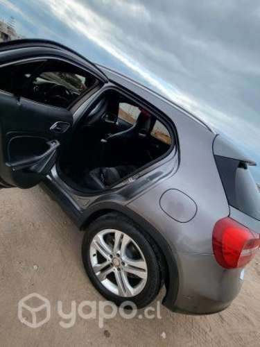 Vendo Mercedez GLA200 2015