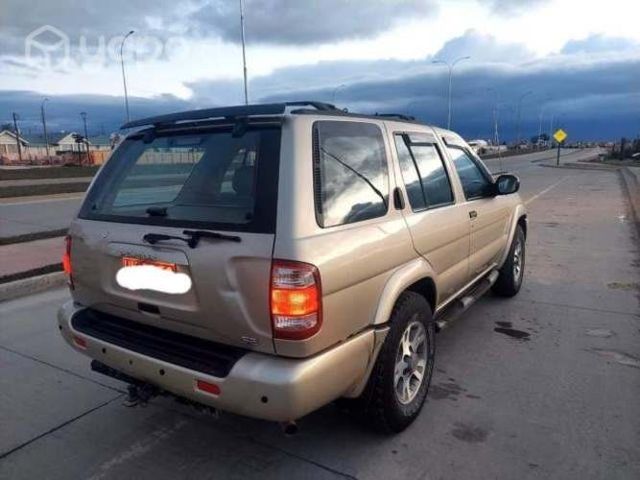 Nissan new pathfinder 2001