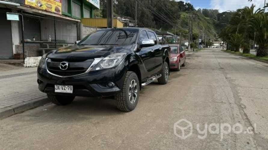 MAZDA NEW BT 50 DCAB SDX 4X4 2.2 año 2017