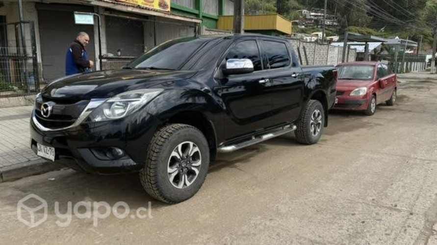 MAZDA NEW BT 50 DCAB SDX 4X4 2.2 año 2017