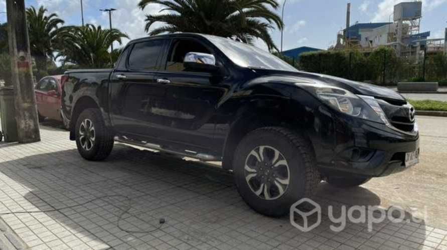 MAZDA NEW BT 50 DCAB SDX 4X4 2.2 año 2017
