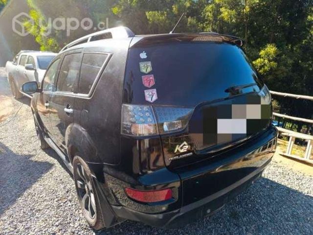 Mitsubishi outlander 2013