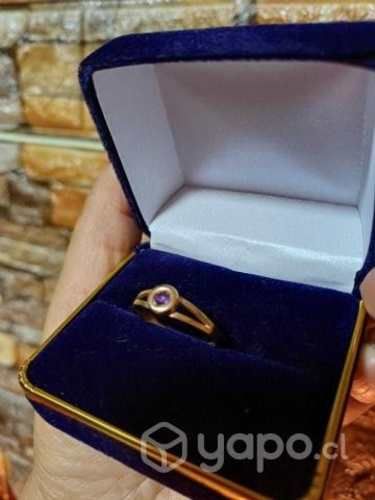 Anillo de oro 18K, amatista