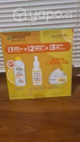 Pack crema + serum + agua micelar Garnier Vitamina