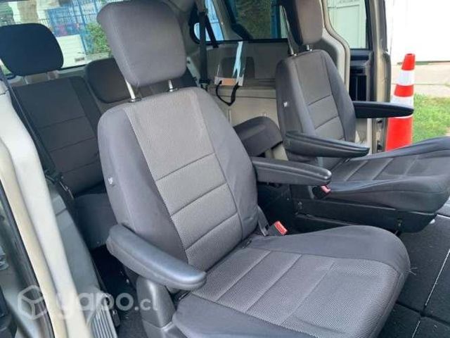 Chrysler grand town country 2009