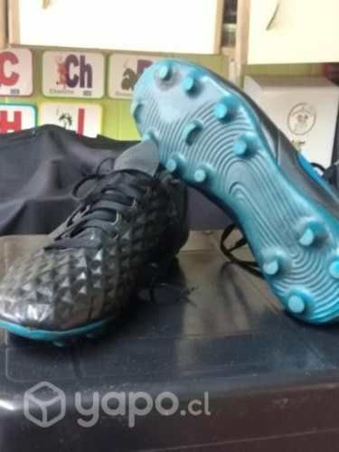 Zapato de futbol marcaNike N°35