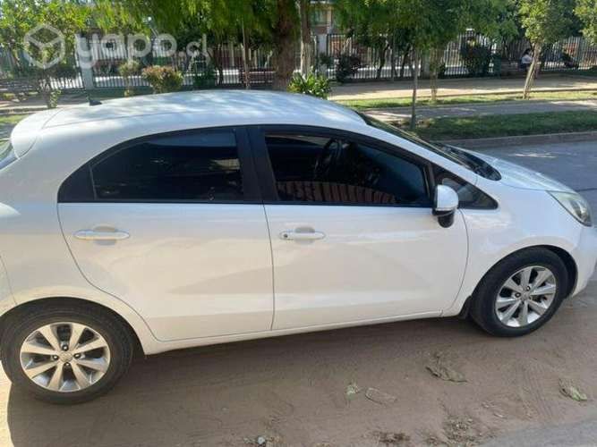 Se vende kia rio 5