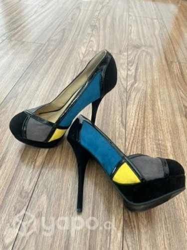 Zapatos taco alto hermosos nuevos N37