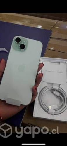 IPhone 15 verde