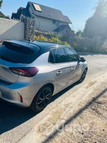 Opel corsa 1,2 año 2021