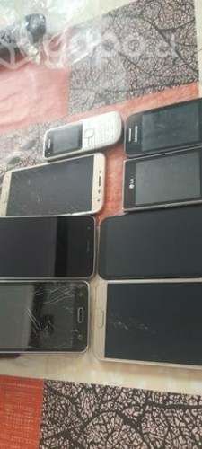 Varios celulares y una table