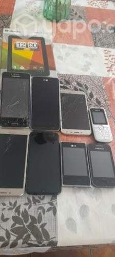 Varios celulares y una table