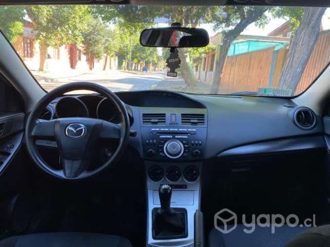 Mazda mazda3 2012