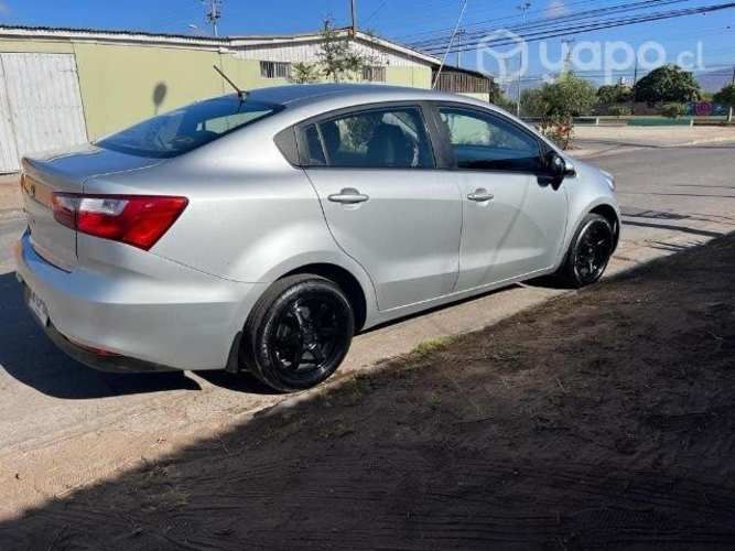 Kia rio 4