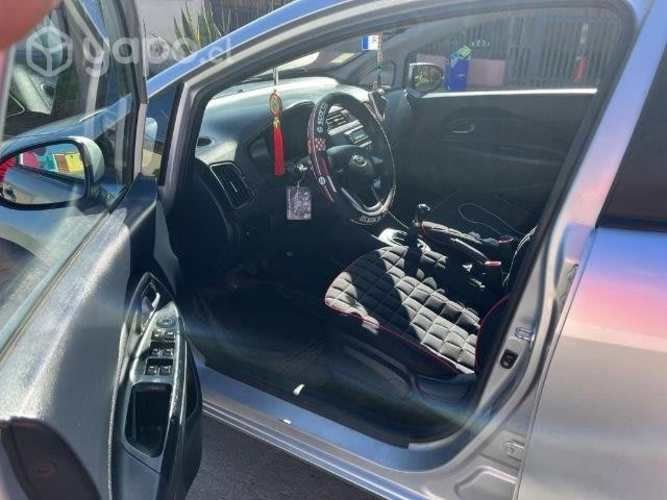 Kia rio 4