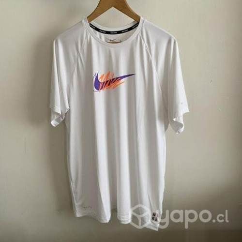 Nike SWIM drifit polera deportiva