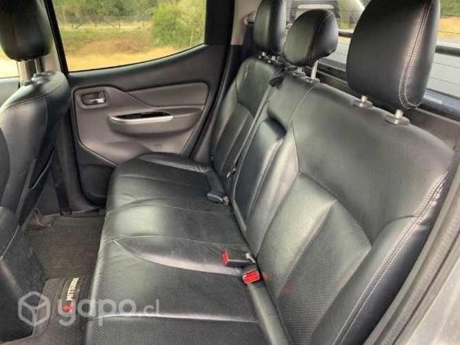 Se vende camioneta Mitsubishi