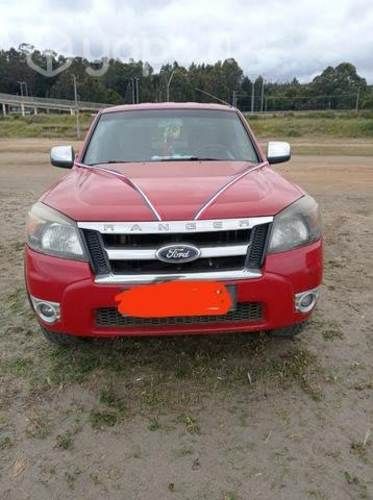 Se vende FORD RANGER 2012