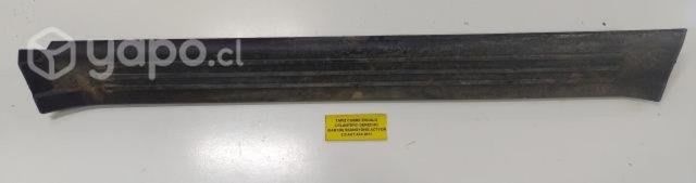 Tapiz Cubre Zócalo Delantero Derecho SSangyong