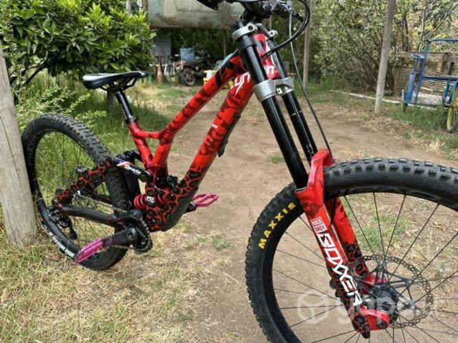 Bicicleta specialized demo race dh