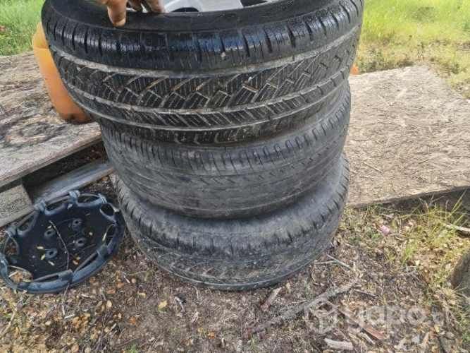 Llantas con neumáticos