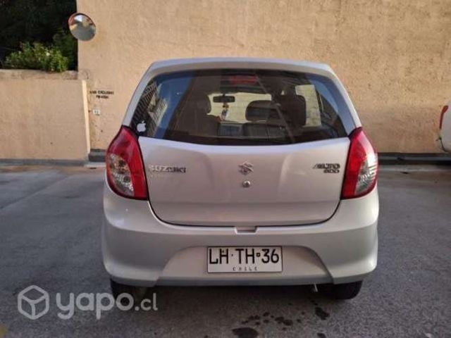 Se vende Suzuki alto 800