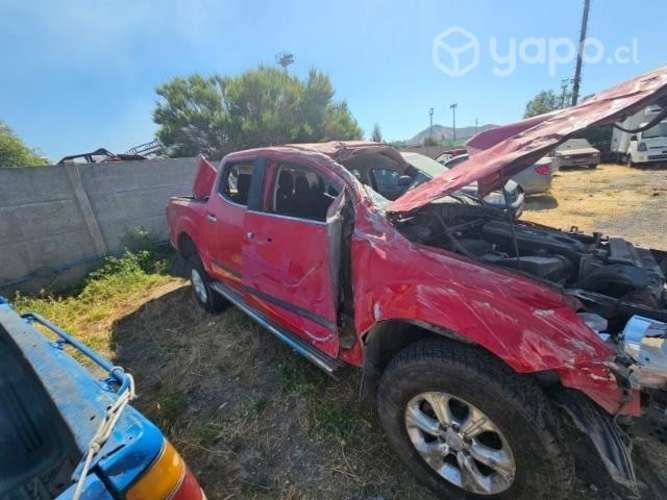 Vendo camioneta chocada