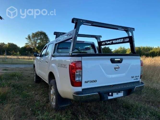 Camioneta Nissan np300 2016