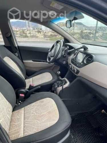 HYUNDAI I-10, año 2018