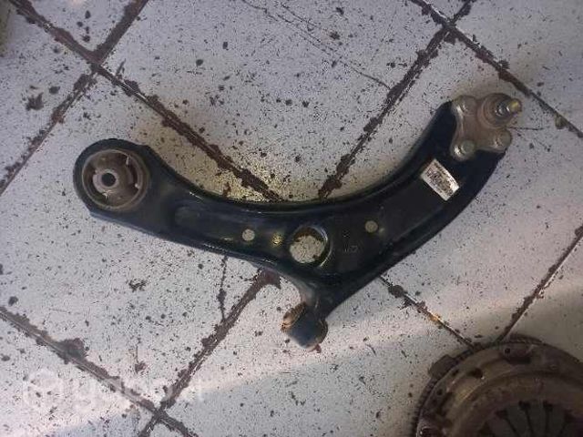 Bandeja delantera izquierda kia sportage 2017