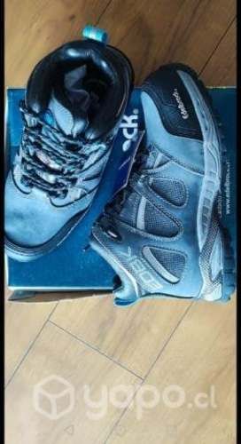 Zapatos de seguridad nuevos