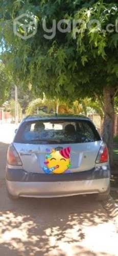 Vendo kia rio 5 hatchback 2009