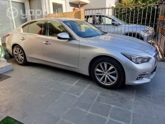 Vendo auto infiniti
