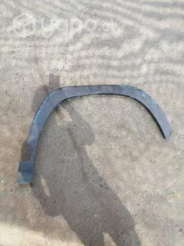 Moldura delantera derecha toyota corolla cross