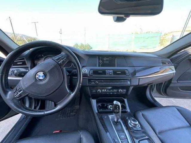 BMW 523i 5 series año 2011